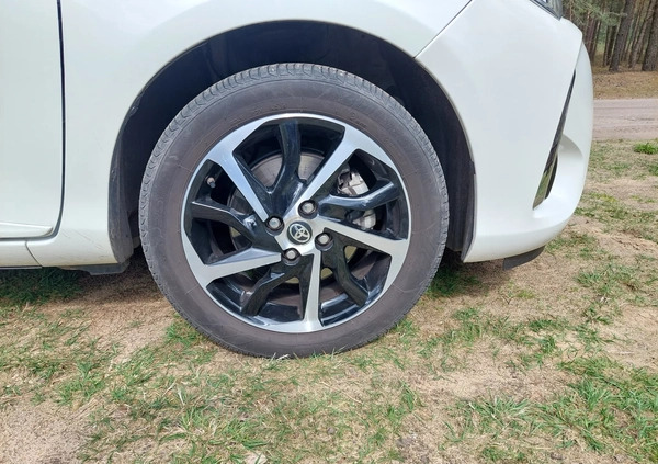 Toyota Yaris cena 63900 przebieg: 47200, rok produkcji 2019 z Brok małe 232